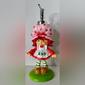 Strawberry Shortcake Bathroom Soap Dispenser NWT
